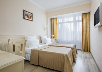 2 местный стандарт санатория Казахстан Ессентуки - фотография