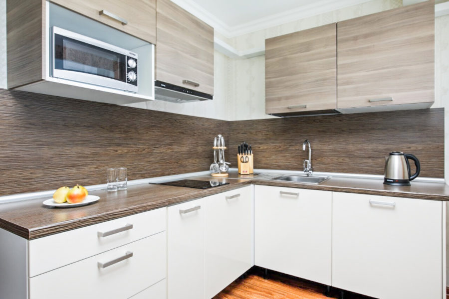 Кухня в номере Сюит Президентский санатория Казахстан Ессентуки - фотография