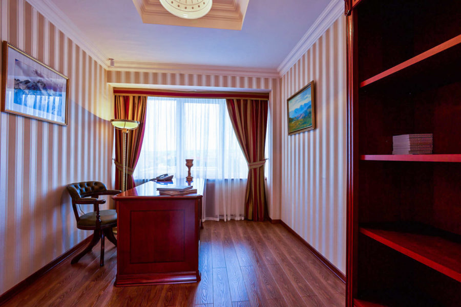 Сюит 4 комнатный санатория Казахстан Ессентуки - фотография