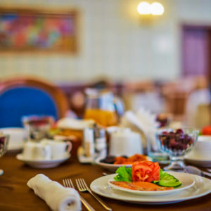 Обеденный зал санатория Казахстан Ессентуки - фотография