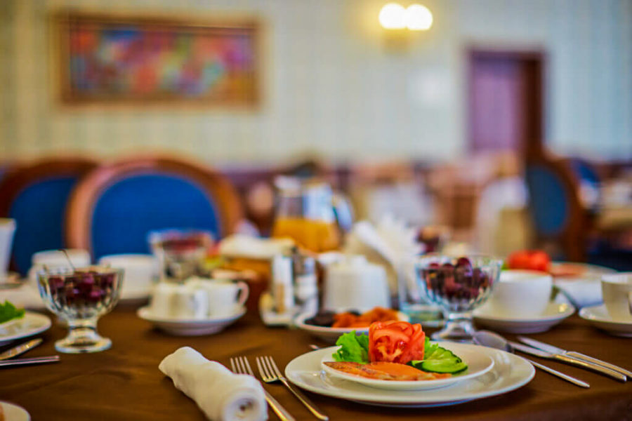 Обеденный зал санатория Казахстан Ессентуки - фотография