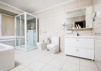 Ванная комната в номере Сюит Президентский санатория Казахстан Ессентуки - фотография